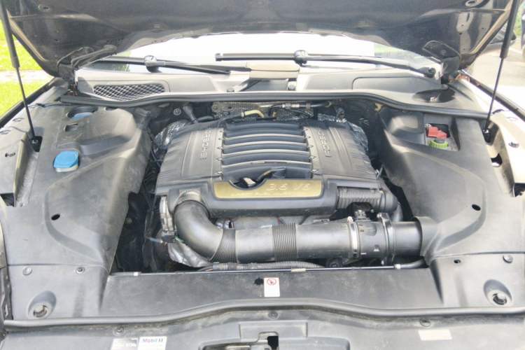 Used Porsche Cayenne  Engine Bay