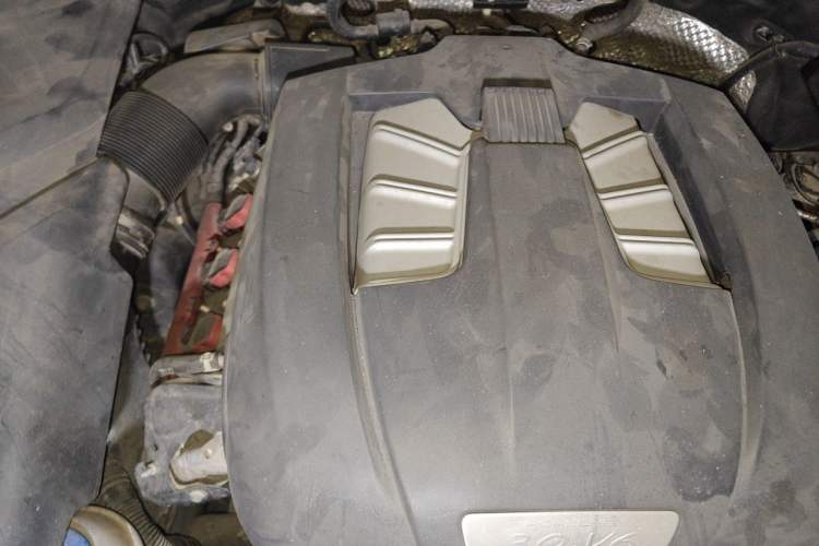 Used Porsche Cayenne 2015 Cayenne 3.0T Engine Bay