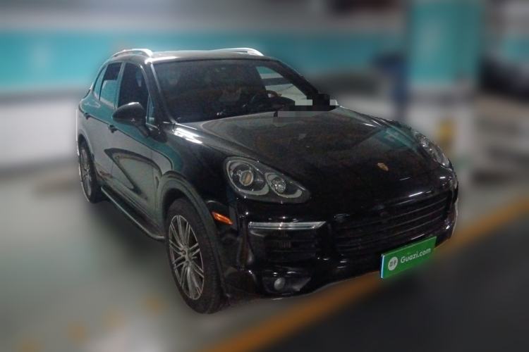 Used Porsche Cayenne 2015 3.0T Front Right 45 Deg
