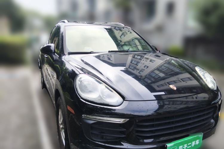Used Porsche Cayenne  Front Right 45 Deg