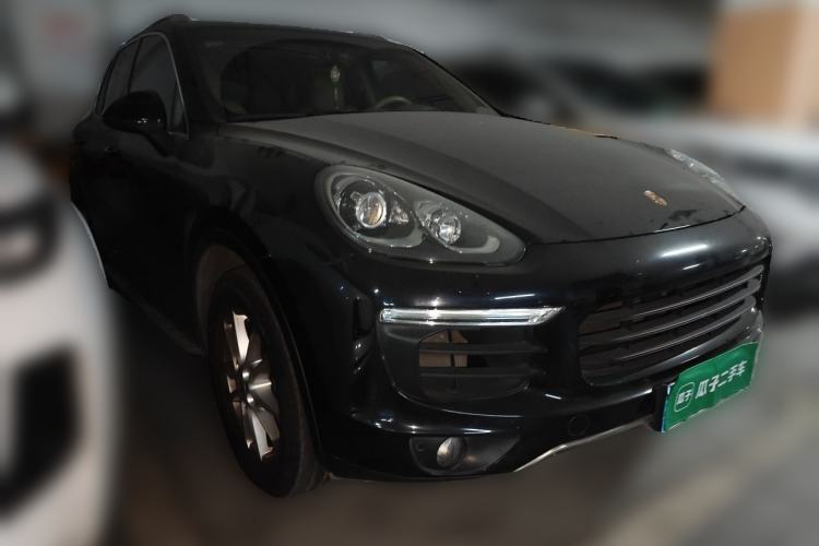 Used Porsche Cayenne 2015 Cayenne 3.0T Front Right 45 Deg