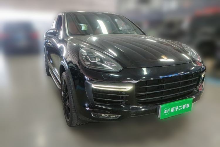Used Porsche Cayenne 2015 Cayenne Turbo 4.8T Front Right 45 Deg