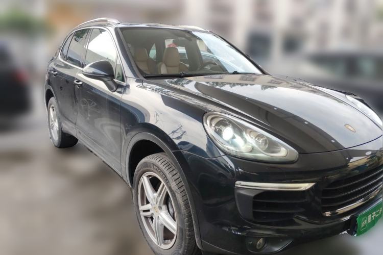 Used Porsche Cayenne 2015 Cayenne 3.0T Front Right 45 Deg