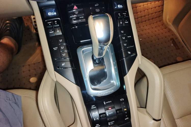 Used Porsche Cayenne 2015 Cayenne 3.0T Gear Lever