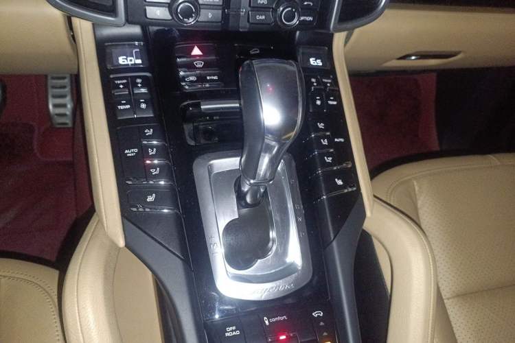 Used Porsche Cayenne 2015 Cayenne 3.0T Gear Lever