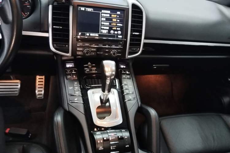 Used Porsche Cayenne 2015 Cayenne 3.0T Gear Lever