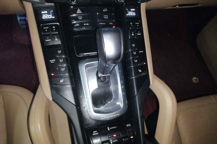 Used Porsche Cayenne 2015 Cayenne 3.0T Gear Lever