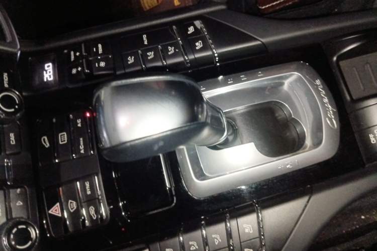 Used Porsche Cayenne 2015 3.0T Gear Lever