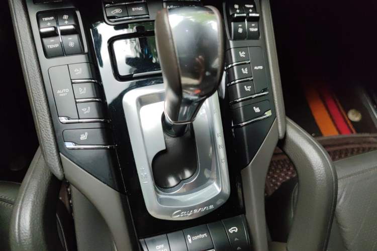 Used Porsche Cayenne 2015 Cayenne 3.0T Gear Lever