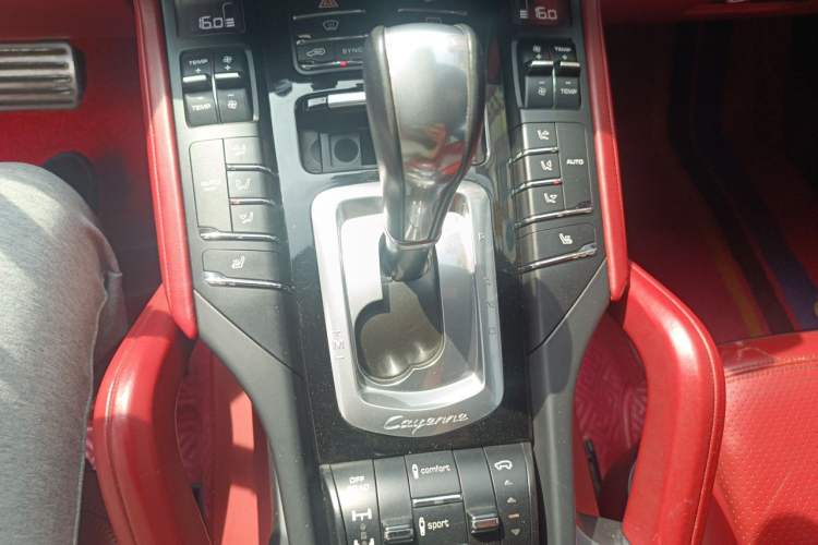 Used Porsche Cayenne 2015 Cayenne 3.0T Gear Lever