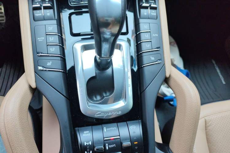 Used Porsche Cayenne 2015 Cayenne 3.0T Gear Lever