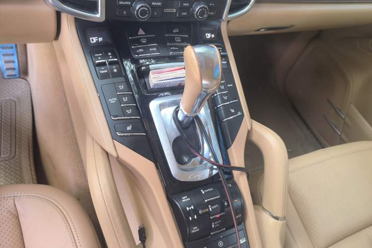 Used Porsche Cayenne 2015 Cayenne 3.0T Gear Lever