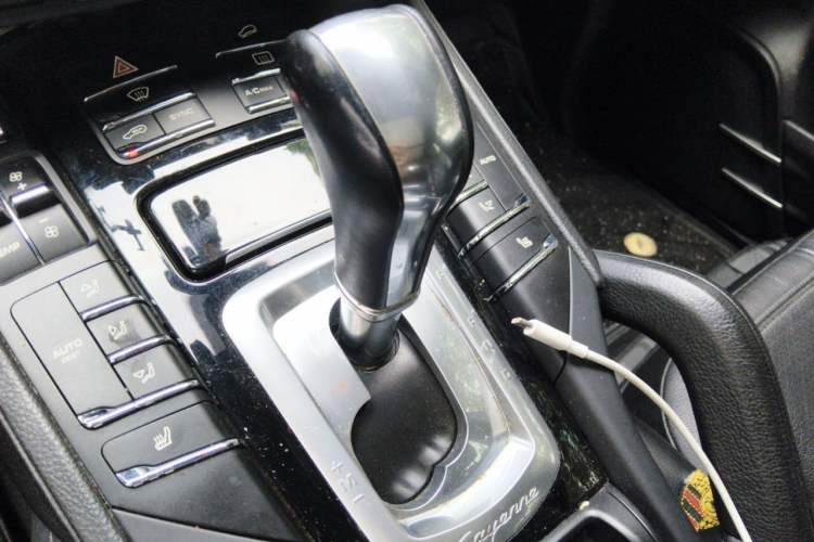Used Porsche Cayenne  Gear Lever