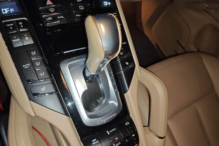 Used Porsche Cayenne 2015 Cayenne 3.0T Gear Lever