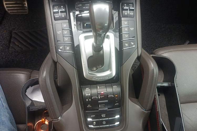 Used Porsche Cayenne 2015 Cayenne 3.0T Gear Lever