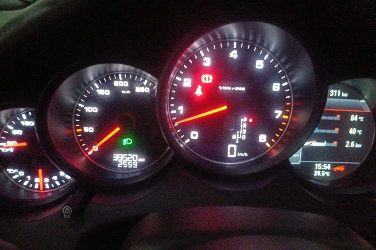 Used Porsche Cayenne 2015 Cayenne 3.0T Instrument Cluster