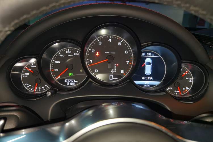 Used Porsche Cayenne 2015 Cayenne 3.0T Instrument Cluster