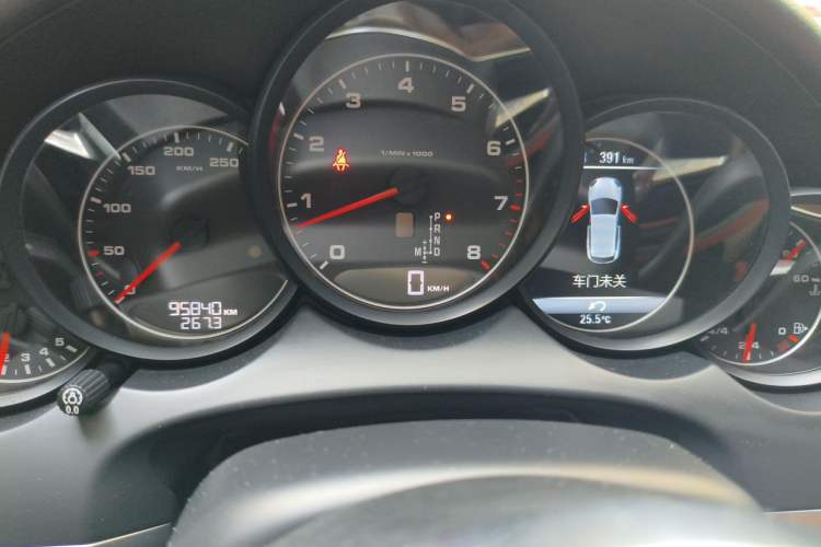 Used Porsche Cayenne 2015 Cayenne 3.0T Instrument Cluster