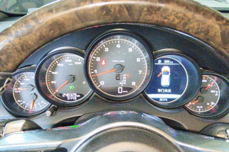 Used Porsche Cayenne 2015 Cayenne 3.0T Instrument Cluster