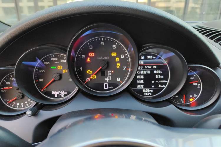 Used Porsche Cayenne 2015 Cayenne 3.0T Instrument Cluster