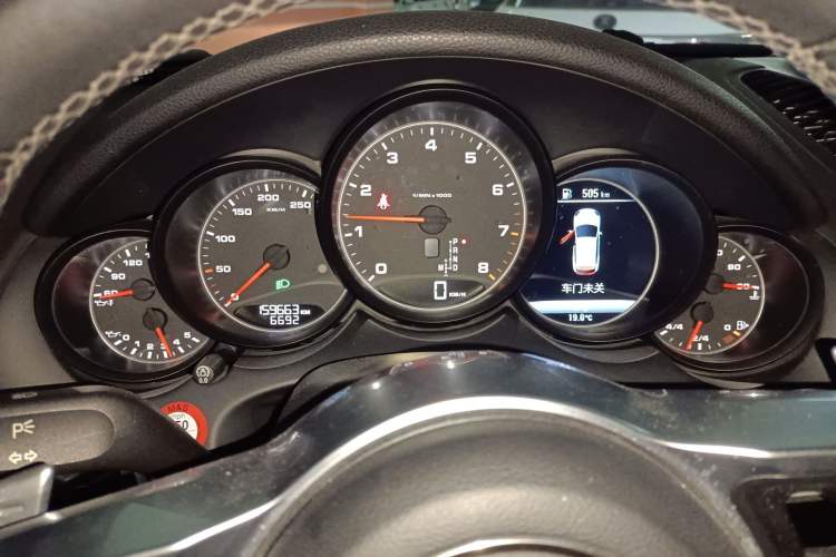 Used Porsche Cayenne 2015 Cayenne 3.0T Instrument Cluster