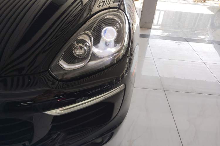 Used Porsche Cayenne 2015 3.6L automatic transmission U.S. specification Left Front Headlight