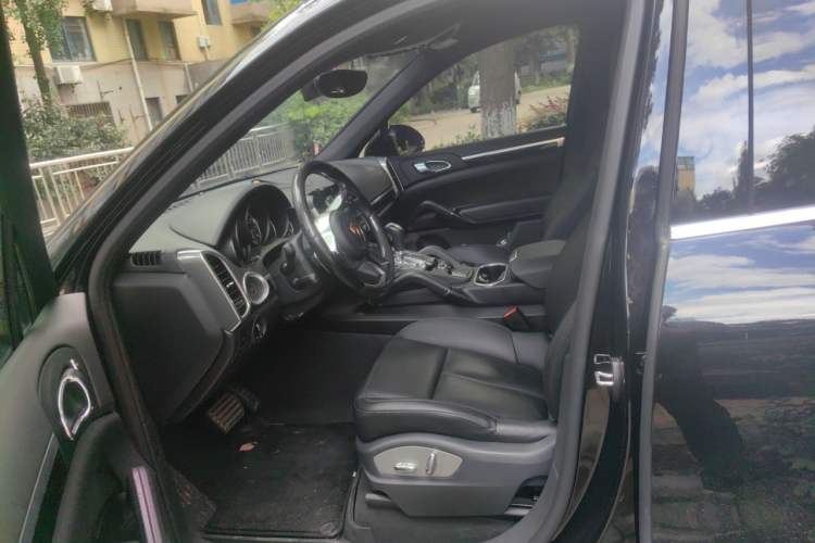 Used Porsche Cayenne 2015 Cayenne 3.0T Left Front Seat