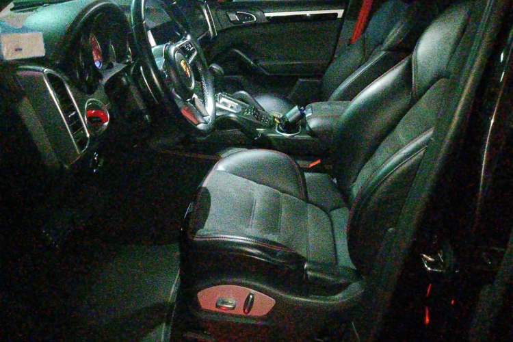 Used Porsche Cayenne 2015 Cayenne GTS 3.6T Left Front Seat