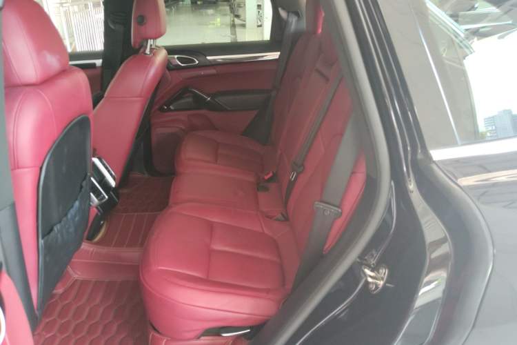 Used Porsche Cayenne 2015 3.6L automatic transmission U.S. specification Left Rear Seat