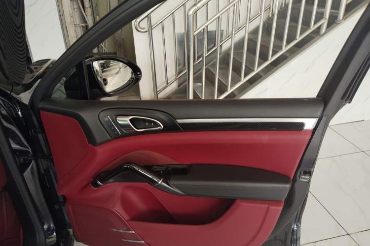 Used Porsche Cayenne 2015 3.6L automatic transmission U.S. specification Right Front Door Interior