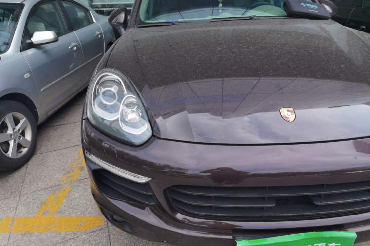 Used Porsche Cayenne 2015 Cayenne 3.0T Right Front Headlight