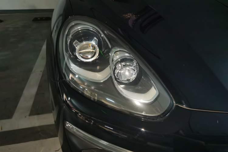 Used Porsche Cayenne 2015 Cayenne 3.0T Right Front Headlight