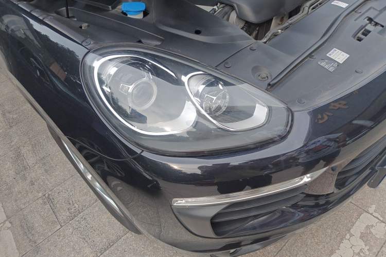 Used Porsche Cayenne 2015 Cayenne 3.0T Right Front Headlight