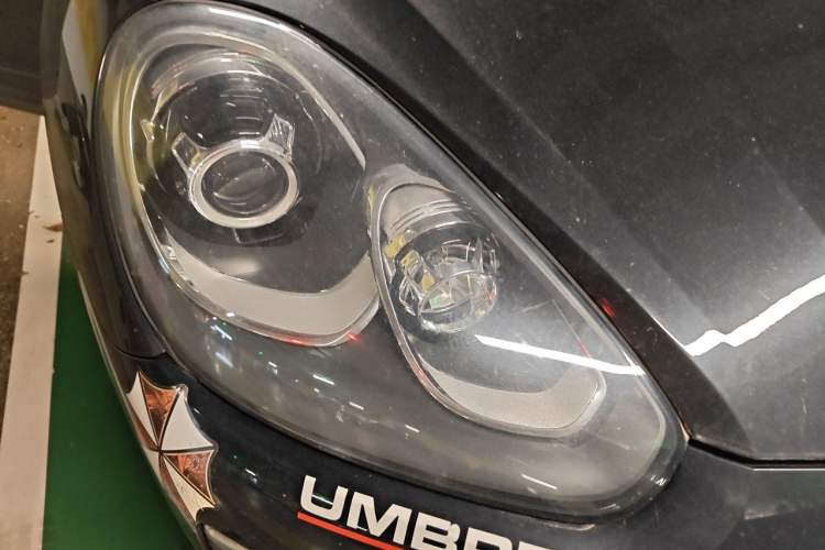 Used Porsche Cayenne 2015 Cayenne 3.0T Right Front Headlight