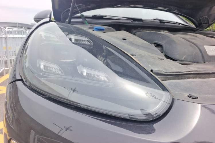 Used Porsche Cayenne 2015 Cayenne 3.0T Right Front Headlight