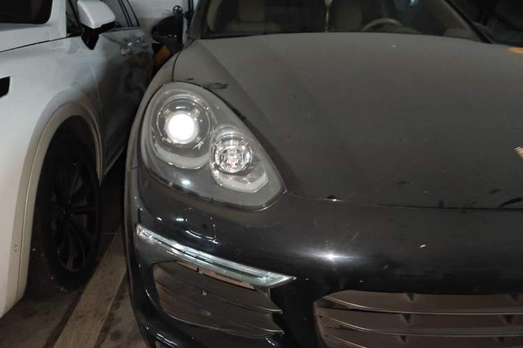 Used Porsche Cayenne 2015 Cayenne 3.0T Right Front Headlight