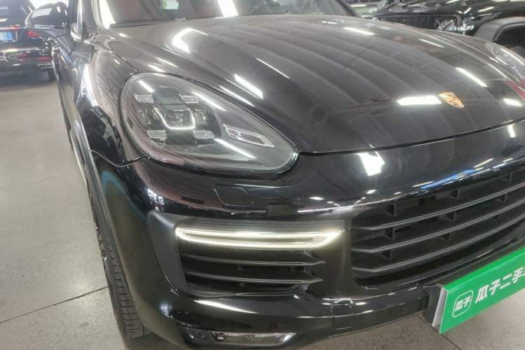Used Porsche Cayenne 2015 Cayenne Turbo 4.8T Right Front Headlight