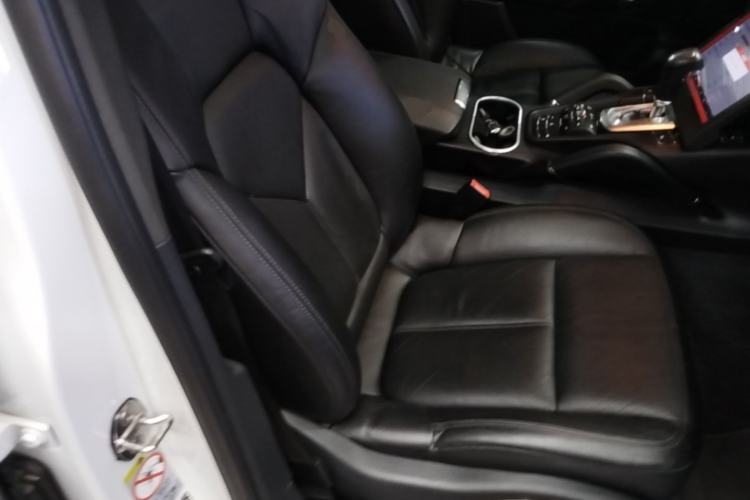 Used Porsche Cayenne 2015 Cayenne 3.0T Right Front Seat