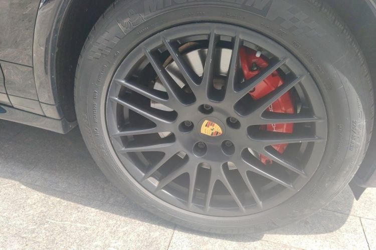 Used Porsche Cayenne 2015 Cayenne GTS 3.6T Right Front Wheel Hub
