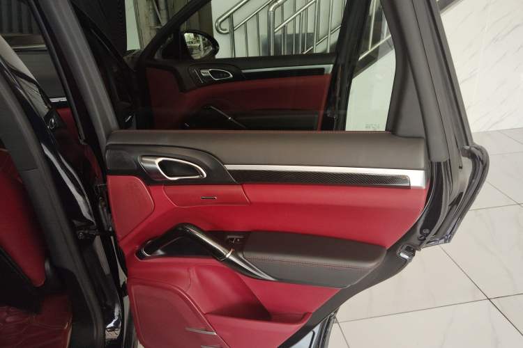 Used Porsche Cayenne 2015 3.6L automatic transmission U.S. specification Right Rear Door Interior