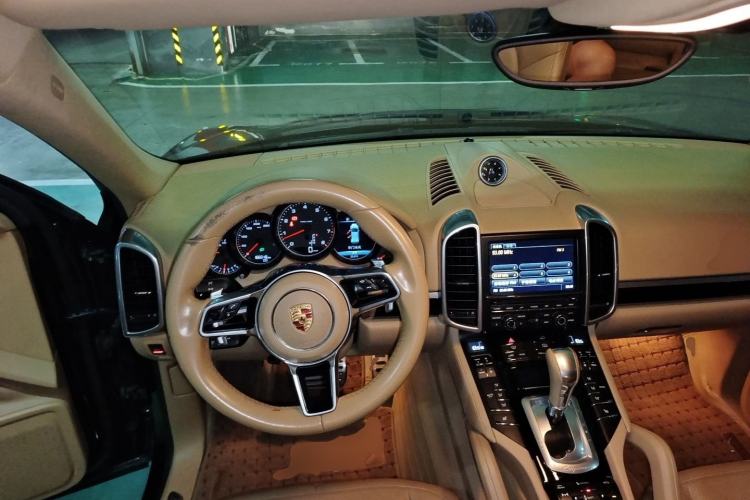 Used Porsche Cayenne 2015 Cayenne 3.0T Steering Wheel