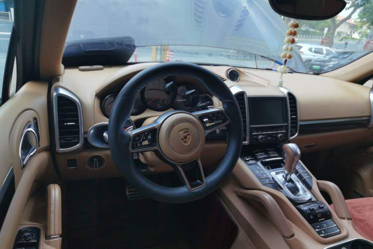 Used Porsche Cayenne 2015 Cayenne 3.0T Steering Wheel