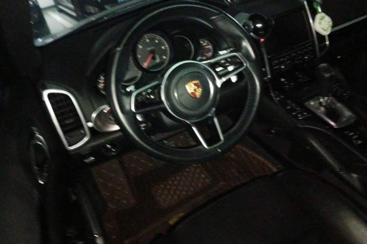 Used Porsche Cayenne 2015 3.0T Steering Wheel
