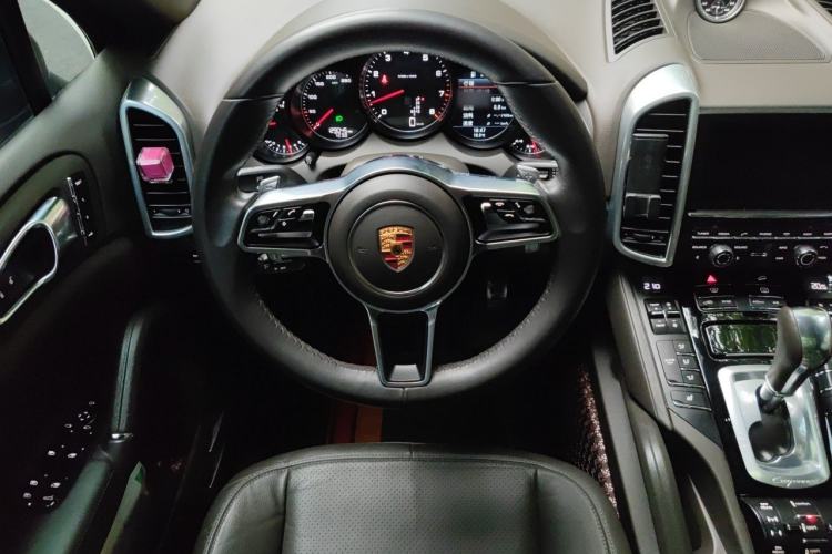Used Porsche Cayenne 2015 Cayenne 3.0T Steering Wheel