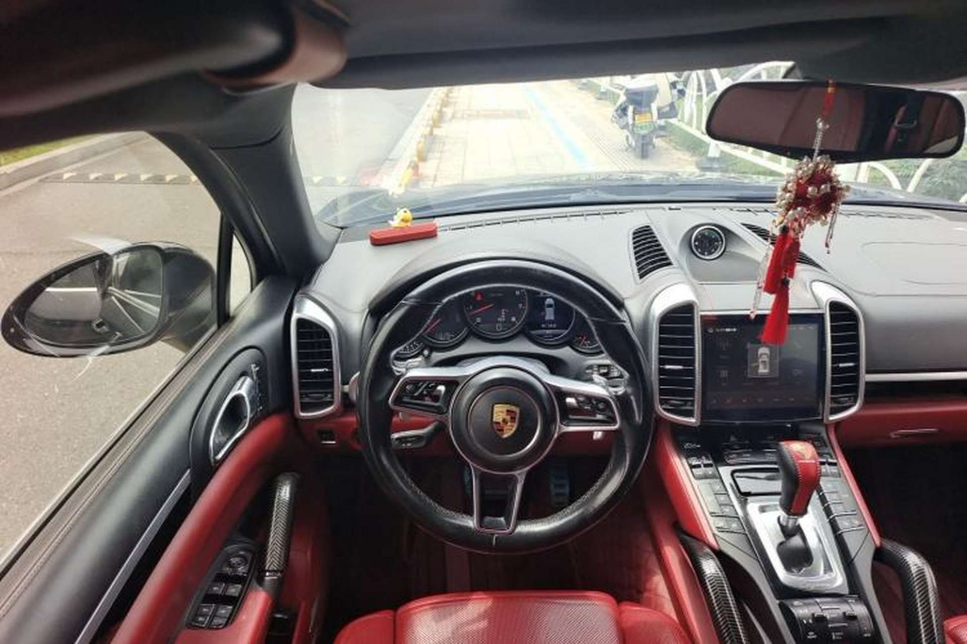 Used Porsche Cayenne 2015 Cayenne 3.0T Steering Wheel