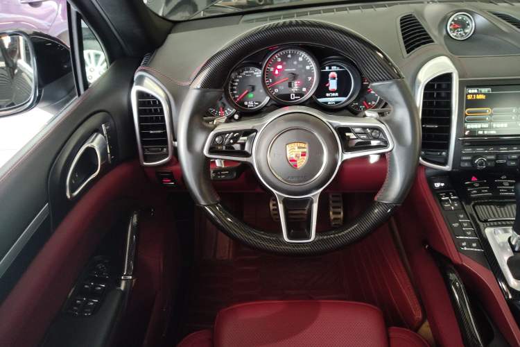 Used Porsche Cayenne 2015 3.6L automatic transmission U.S. specification Steering Wheel