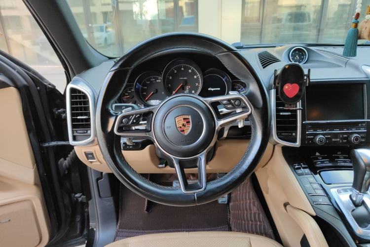 Used Porsche Cayenne 2015 Cayenne 3.0T Steering Wheel