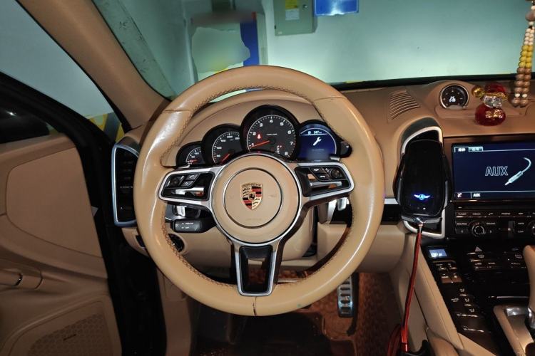 Used Porsche Cayenne 2015 Cayenne 3.0T Steering Wheel