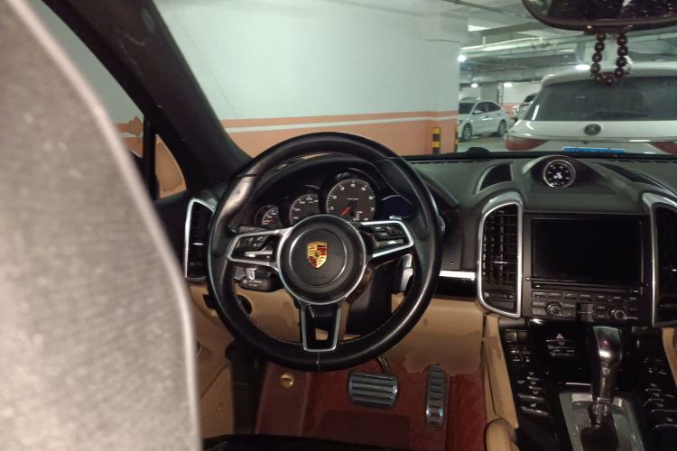 Used Porsche Cayenne 2015 Cayenne 3.0T Steering Wheel
