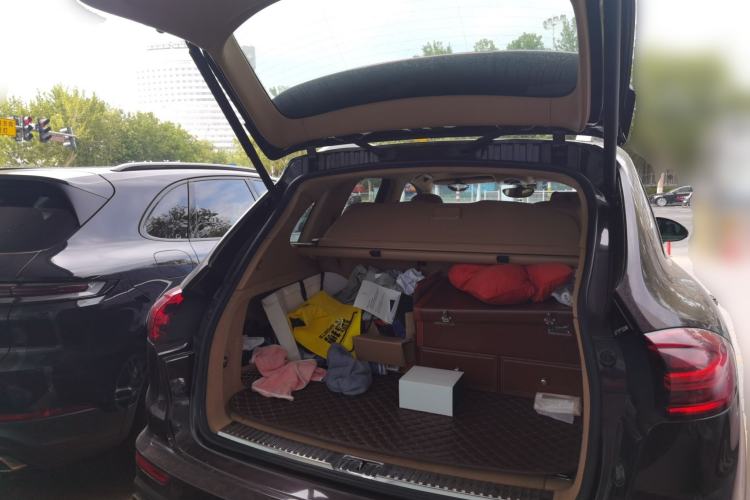 Used Porsche Cayenne 2015 Cayenne 3.0T Trunk